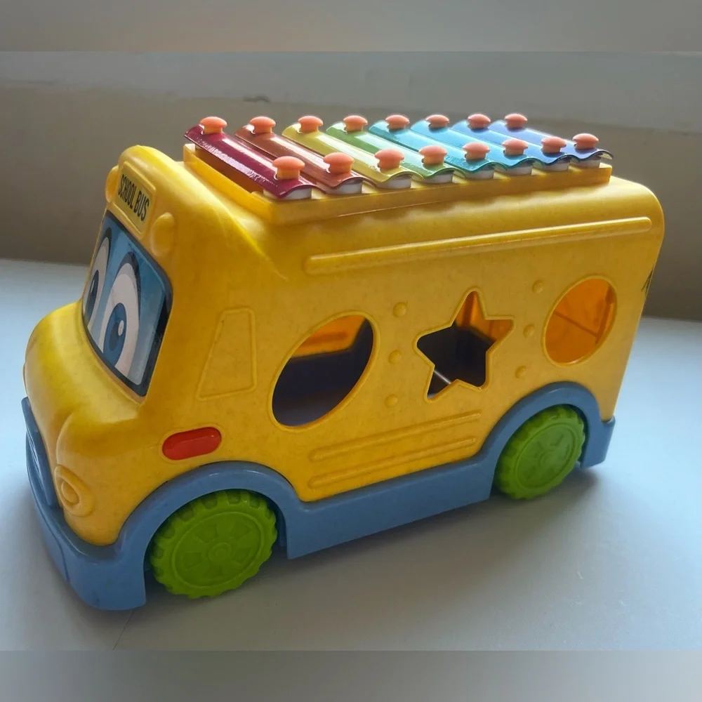 Roo Crew: Xylophone School Bus.